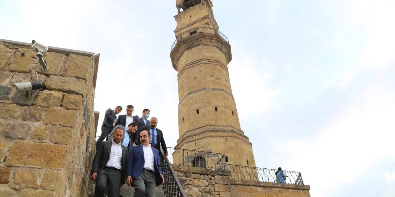 Niğde Başkan Özdemir Konya Büyükşehir Belediye Başkanı Altay’ı ağırladı
