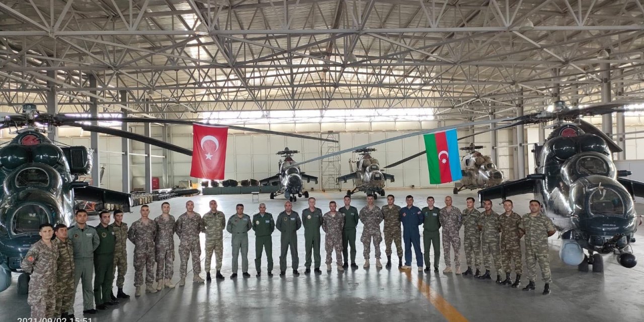 Azerbaycan askerlerine ileri hava kontrolörü eğitimi verildi