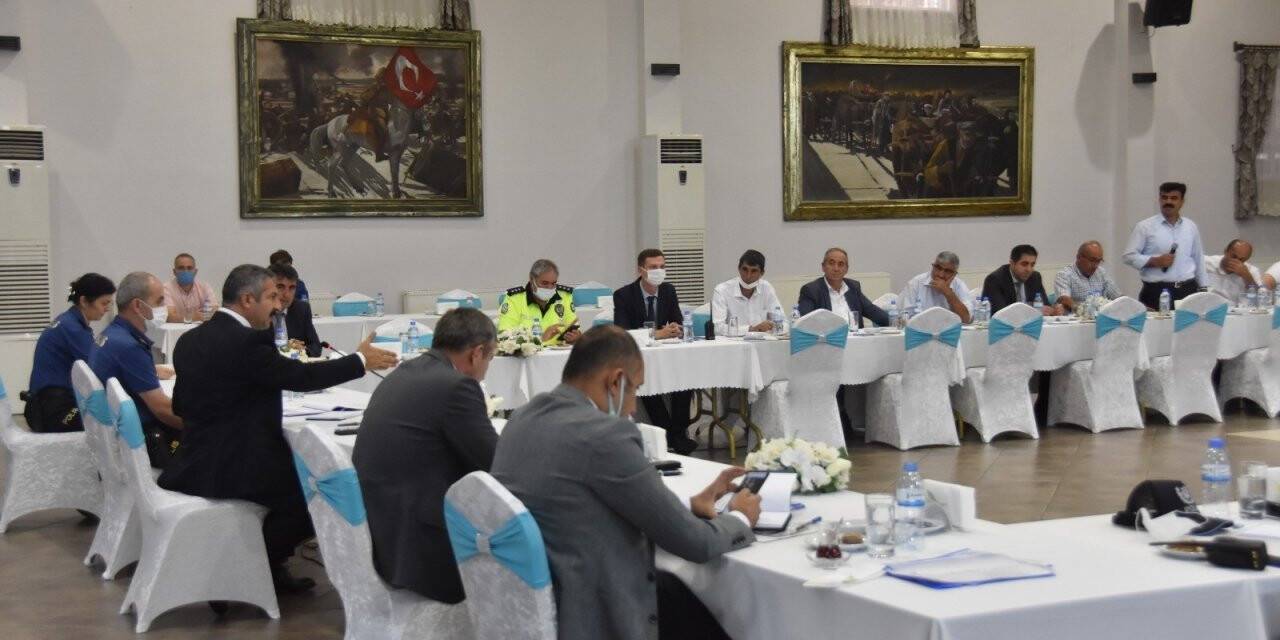 Emniyet Müdürü Dinç muhtarlarla bir araya geldi