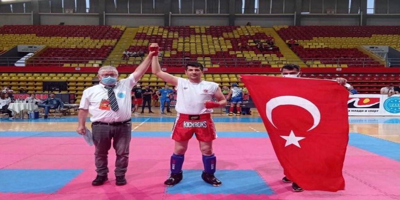 Milli sporcu Astsubay Üstçavuş Mustafa Yerli kick boksta Balkan şampiyonu oldu