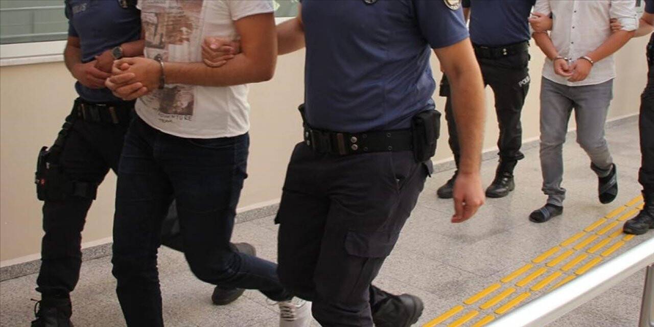 İzmir merkezli 41 il ve KKTC'de FETÖ'nün TSK yapılanmasına yönelik 214 gözaltı kararı