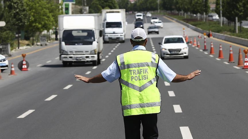 Boğaziçi Triatlonu nedeniyle pazar günü İstanbul'da bazı yollar trafiğe kapatılacak