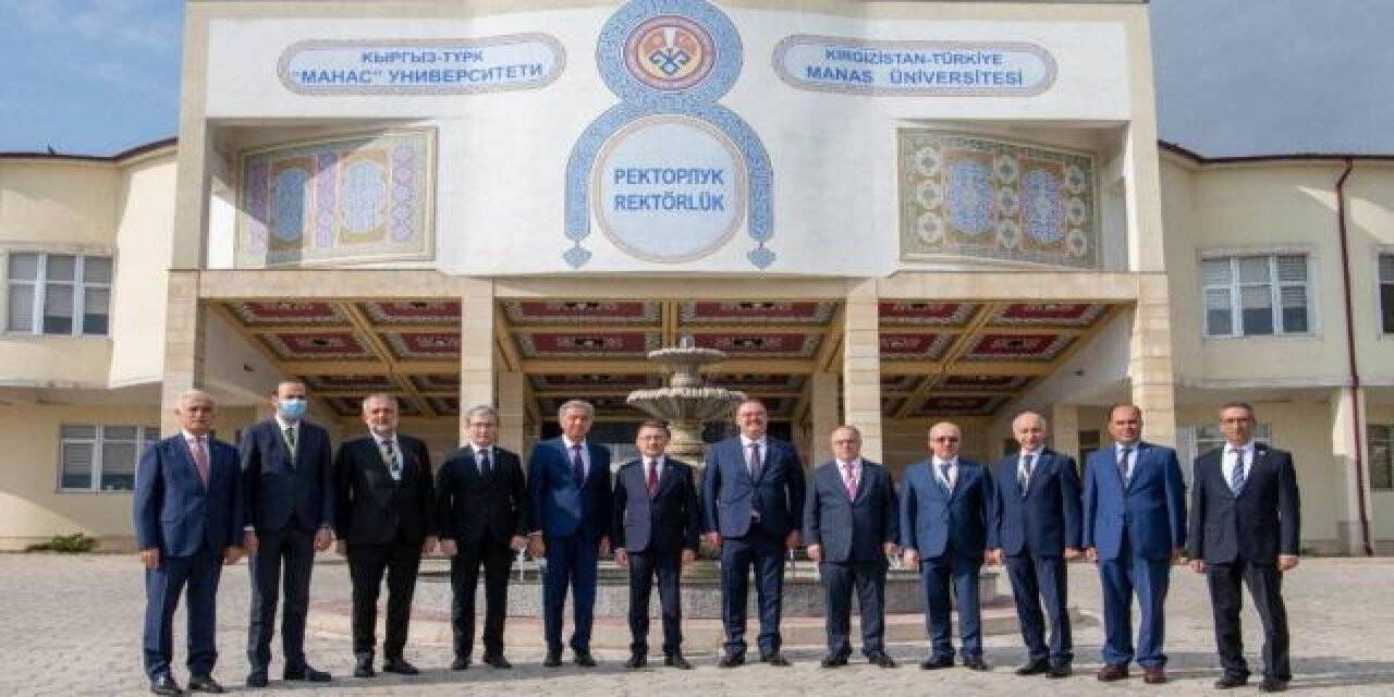 Cumhurbaşkanı Yardımcısı Oktay Manas Üniversitesi’ni ziyaret etti