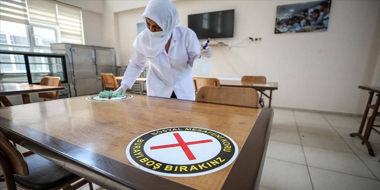 Üniversite öğrencilerinin barınacağı yurtlar Kovid-19 tedbirleriyle gençleri bekliyor