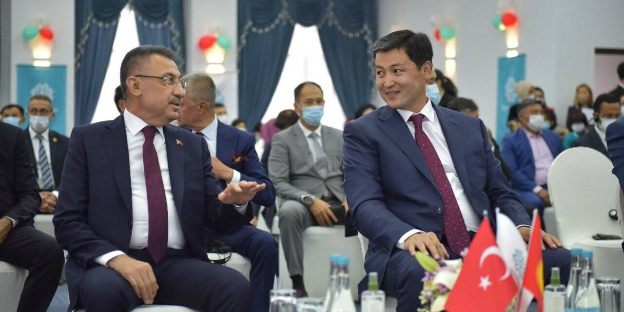 Fuat Oktay, Kırgızistan Cumhurbaşkanı Caparov ile görüştü