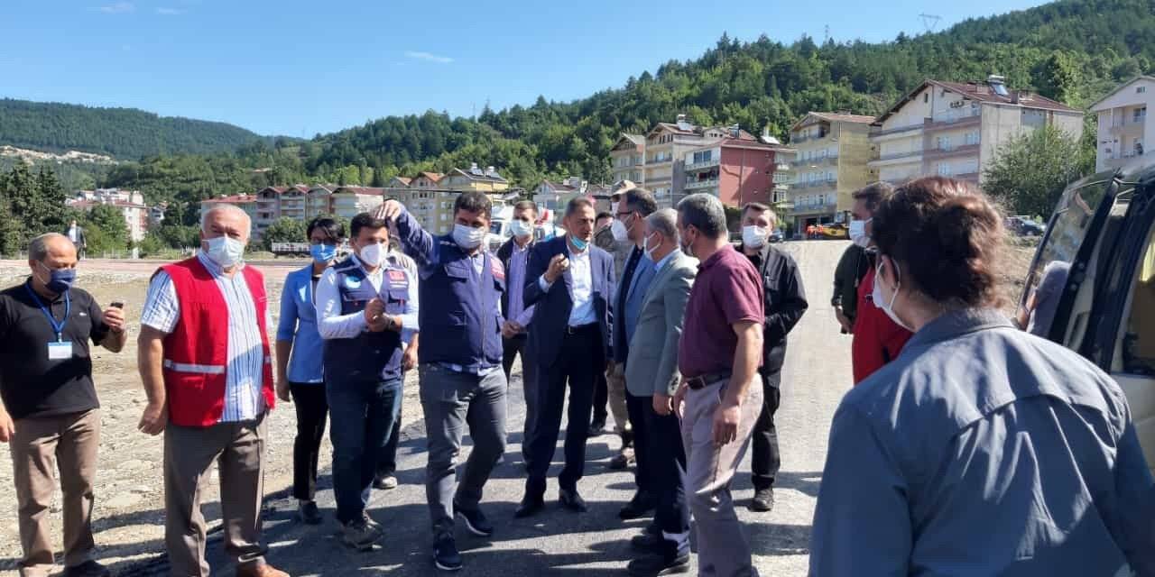 Bakan Kasapoğlu, selzedelerin sorunlarını dinledi