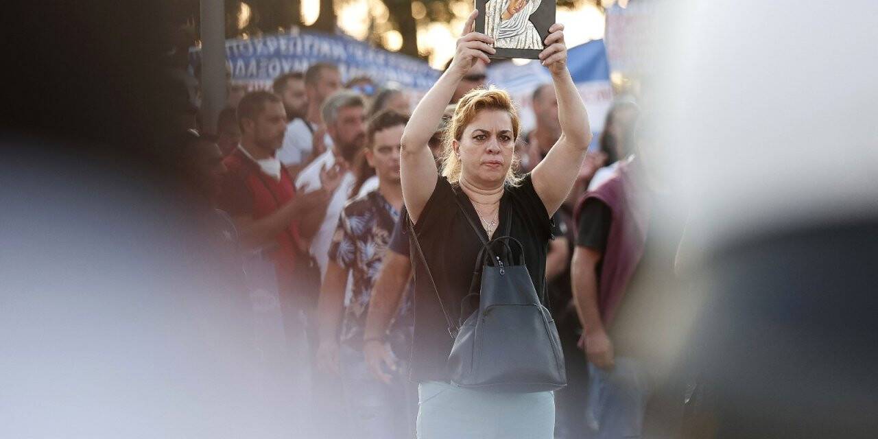 Selanik’te hükümet karşıtı gösteriler: Polis ve protestocular çatıştı