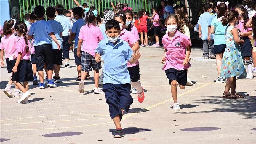 Bakan Özer: "Covid-19 salgını ortamında en güvenli ortam okullardır"