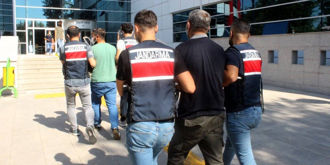 Terör örgütüne finans sağlayan 2 kişi tutuklandı