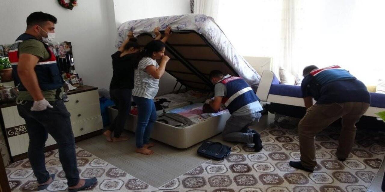 Silah kaçakçılarına suçüstü