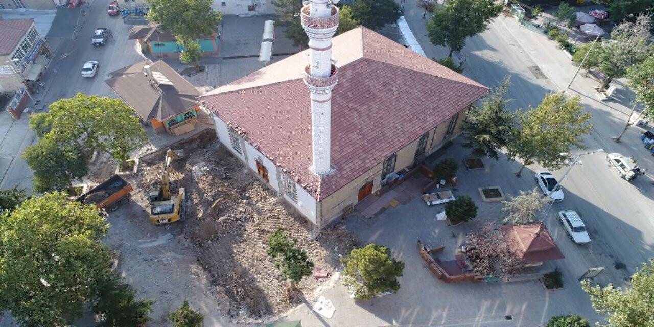 Çumra Ulu Cami'de restorasyon çalışmaları sürüyor
