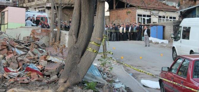 ANKARA'DA SİLAHLI SALDIRI: 2 ÖLÜ, 1 YARALI