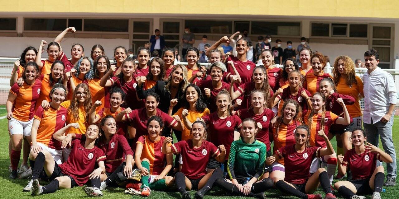 Galatasaray Kadın Futbol Takımı’nın lansmanı yapıldı