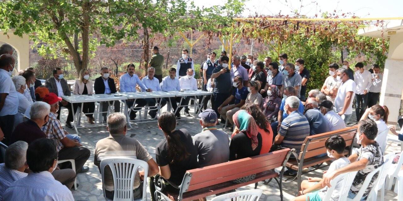 Bakan Kurum’dan, Manavgat yangınından etkilenen mahallelerde inceleme
