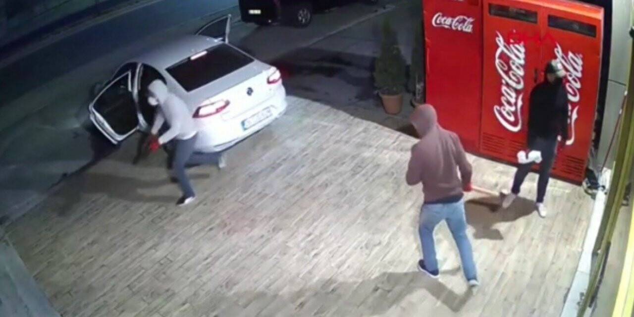 Balyozlu sigara hırsızlığı görenlere pes dedirtti