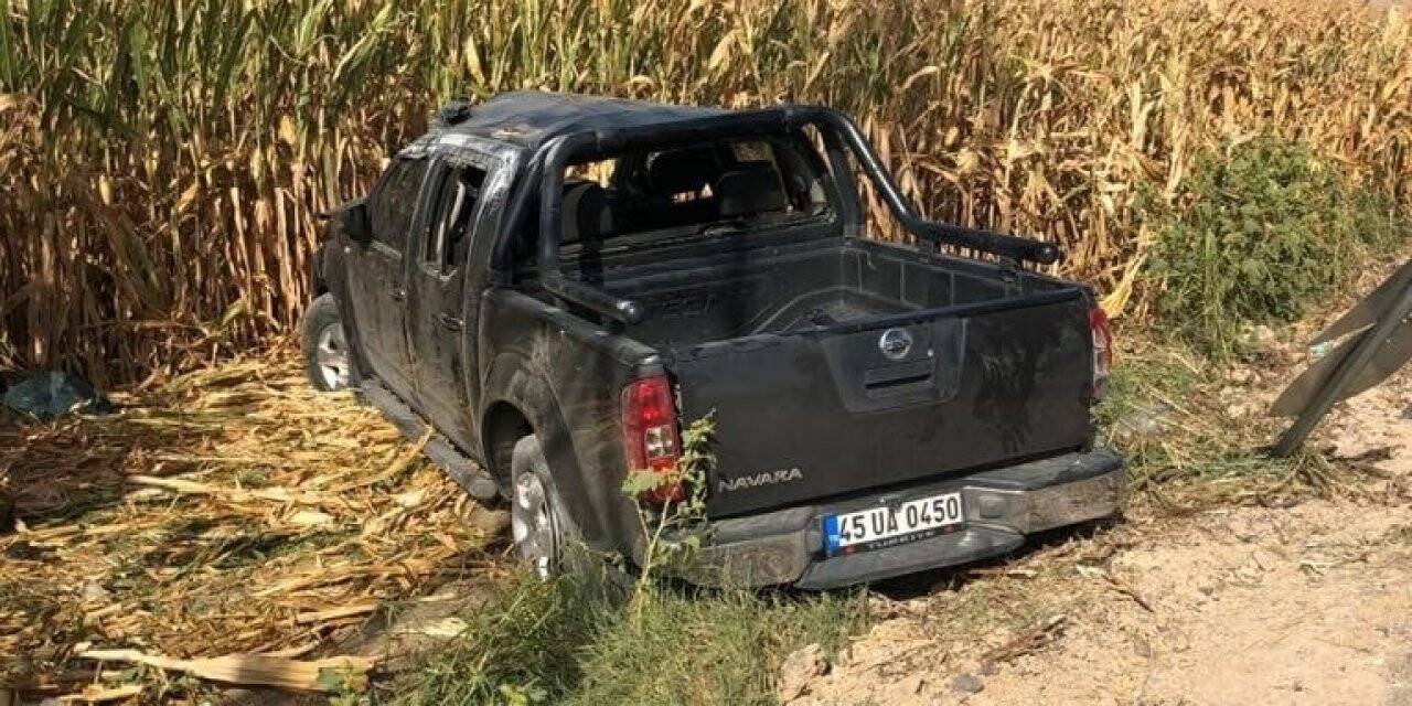 Manisa’da otomobil tarlaya uçtu: 4 yaralı