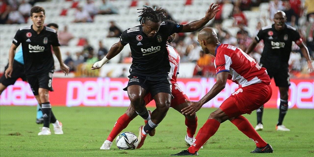 Beşiktaş 3 puanı ikinci yarıda bulduğu gollerle aldı
