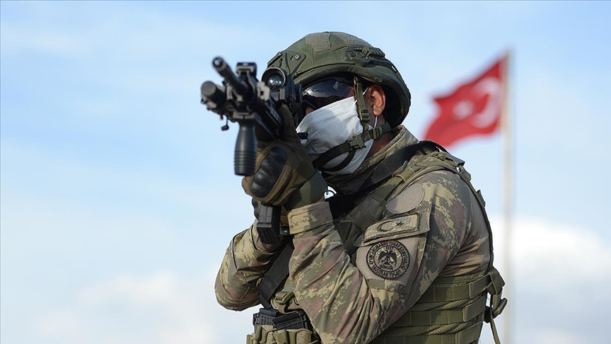 Saldırı girişiminde bulunan 10 PKK/YPG'li terörist etkisiz hale getirildi