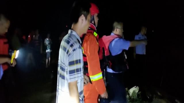 Çin'de yolcu gemisinin batması sonucu 8 kişi öldü
