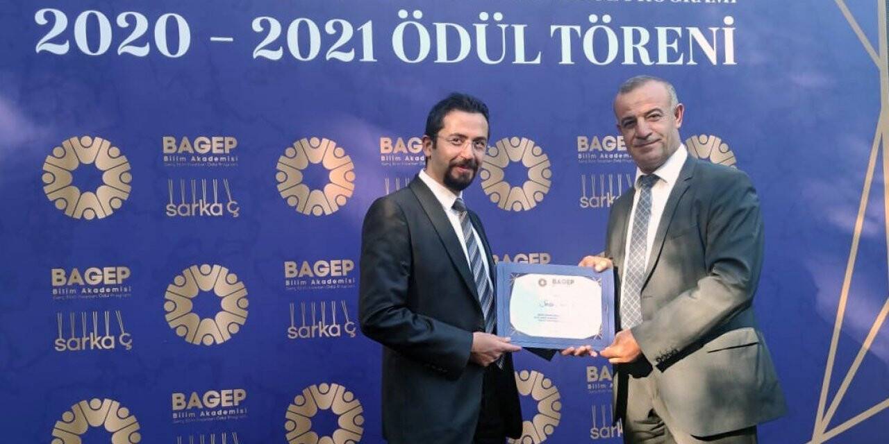 Doç. Dr. Serdar Akbayrak, BAGEP ödülünü aldı