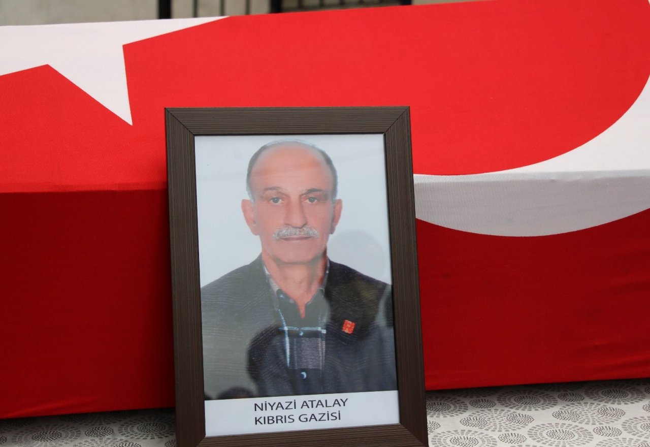 Kıbrıs gazisi Gaziler Günü’nde toprağa verildi