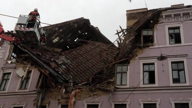 Viyana'da bina çöktü