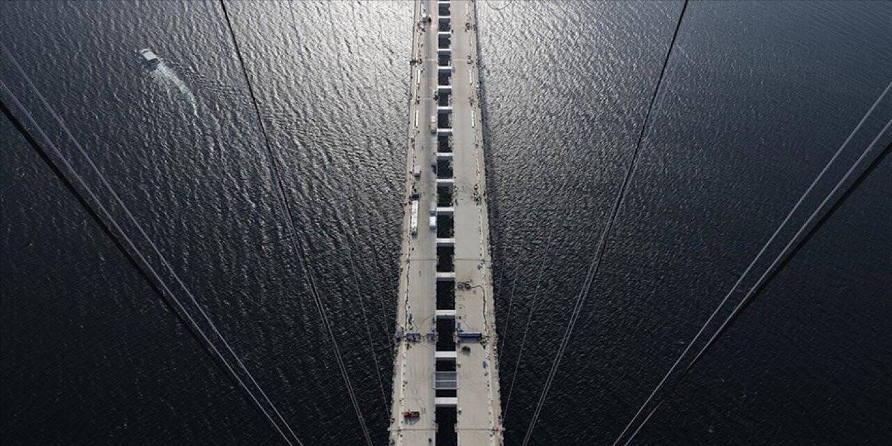 1915 Çanakkale Köprüsü 318 metre yükseklikten görüntülendi