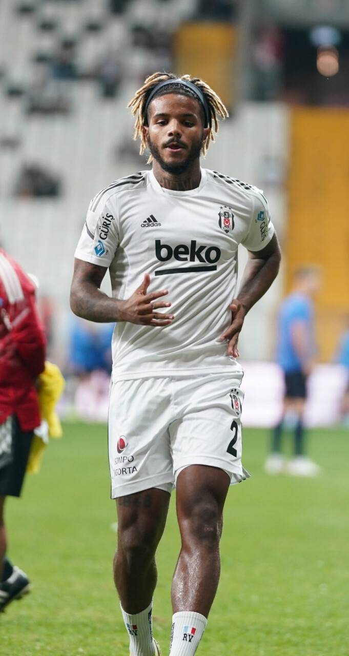 Beşiktaş’ta Welinton ve Rosier 11’e döndü