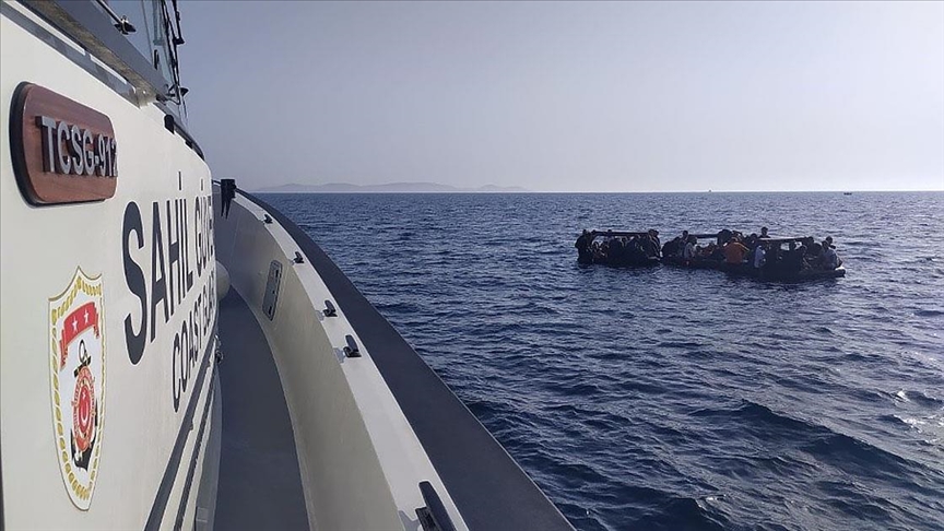 Türk kara sularına geri itilen 158 kişi kurtarıldı