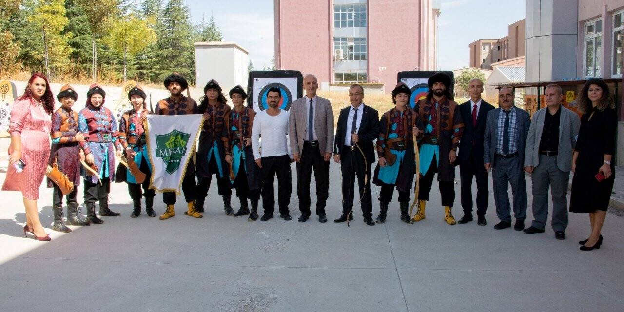 Selçuk Üniversitesi YDYO’da açılış festivali