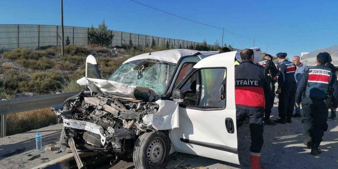 Aşırı hız can aldı: 2 ölü, 2 yaralı