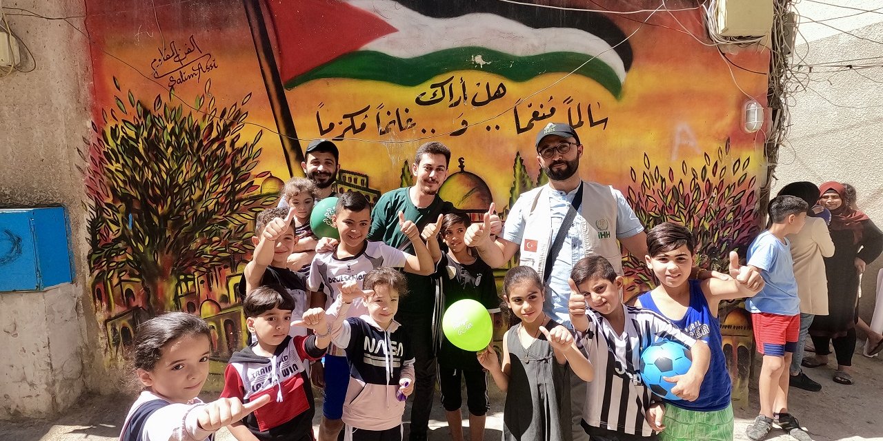 Mülteci kamplarının duvarları Filistinlilerin özgürlük tutkularını yansıtıyor