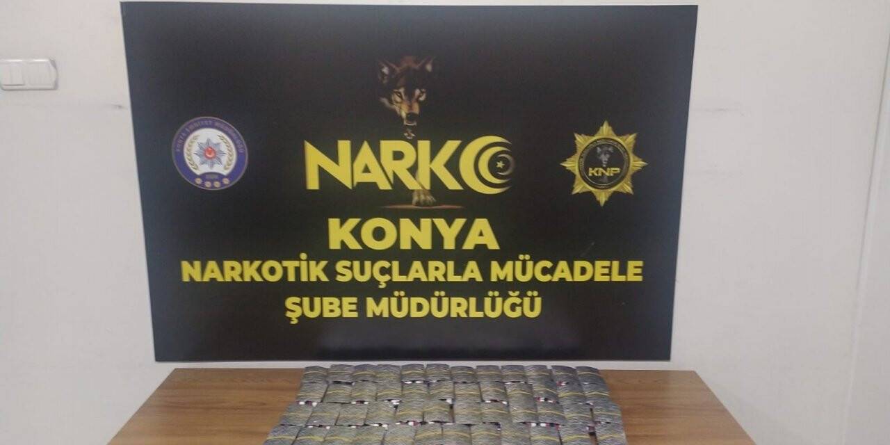 Şüpheli kişinin üzerinden 2 bin 703 adet uyuşturucu hap çıktı