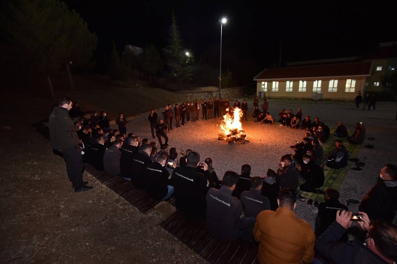 Hasan Kılca ve  Mustafa Kavuş,  “Çalışan Gençlik” ile buluştu