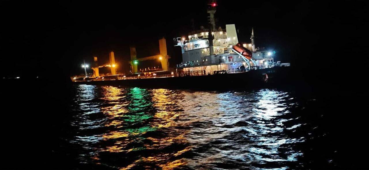 Çanakkale Boğazı’nda çarpışan gemi İzmir’e götürüldü