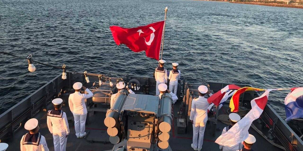 MSB: Türkeli karakol gemimiz Lapseki’nin kurtuluşunun 99. yıl dönümünde Lapseki’ye liman ziyareti icra etti
