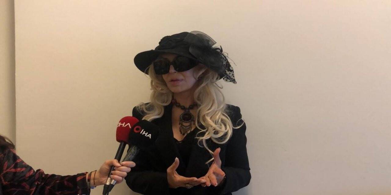 ‘Sanal aşk oyunu’ davasında ‘Sisi’ lakaplı Seyhan Soylu hakkında yakalama kararı