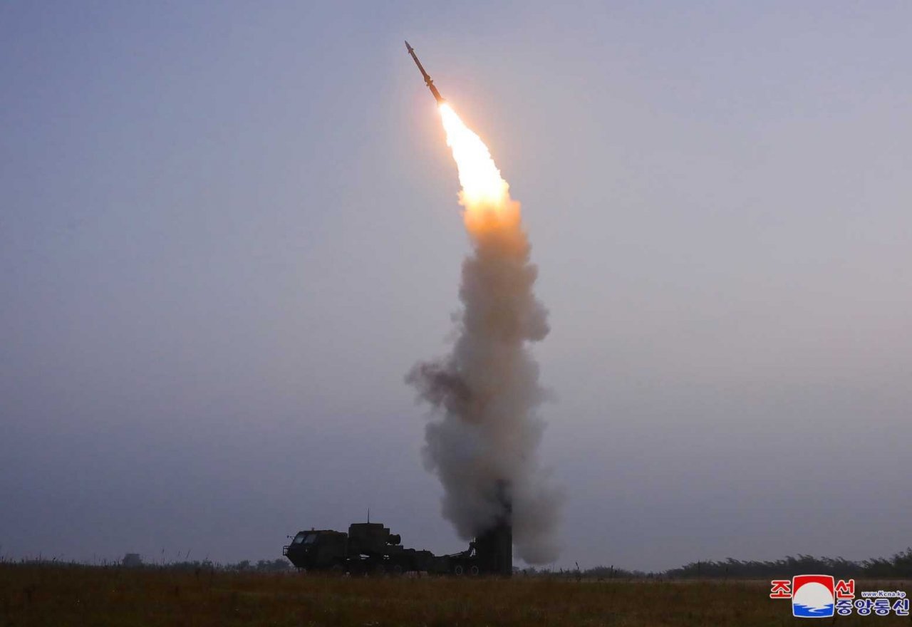 Kuzey Kore yeni geliştirdiği uçaksavar füzesini test etti