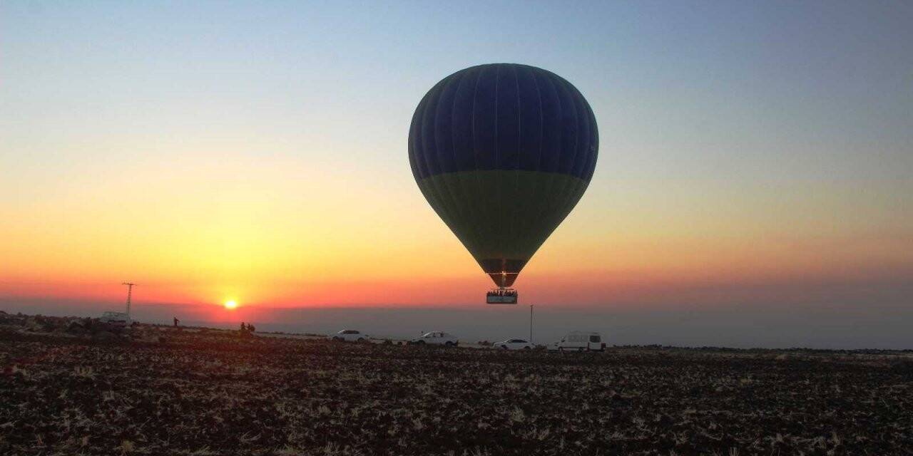 Göbeklitepe’de ticari balon turları yeniden başladı