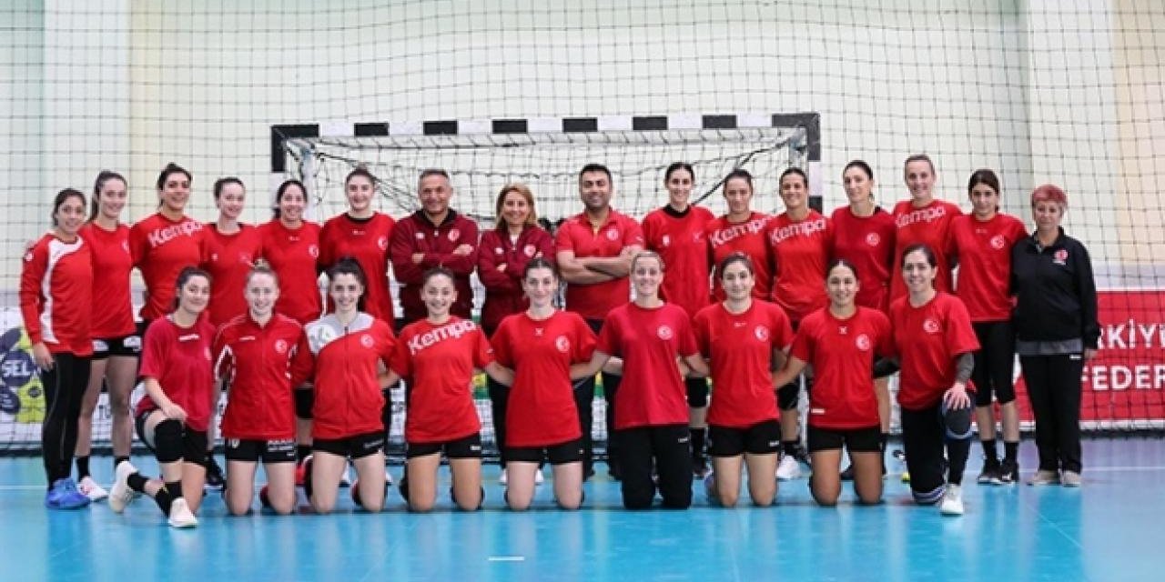 Kadın Hentbol Takımı, Avrupa Şampiyonası Elemeleri'nde yarın Sırbistan ile karşılaşacak