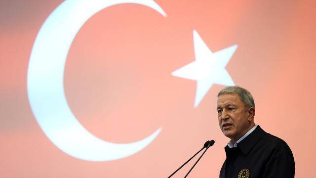 Bakan Akar'dan Yunanistan'a "diyalog" çağrısı