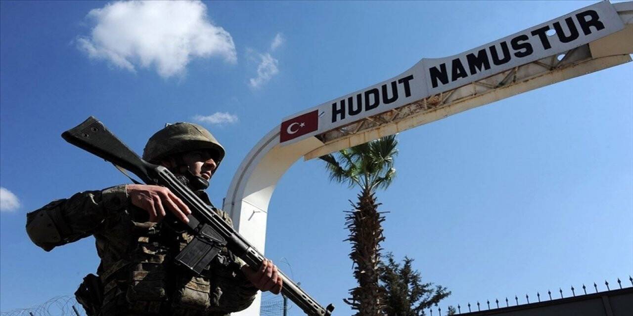 Hatay sınırından Türkiye'ye girmeye çalışan 2 DEAŞ'lı terörist yakalandı
