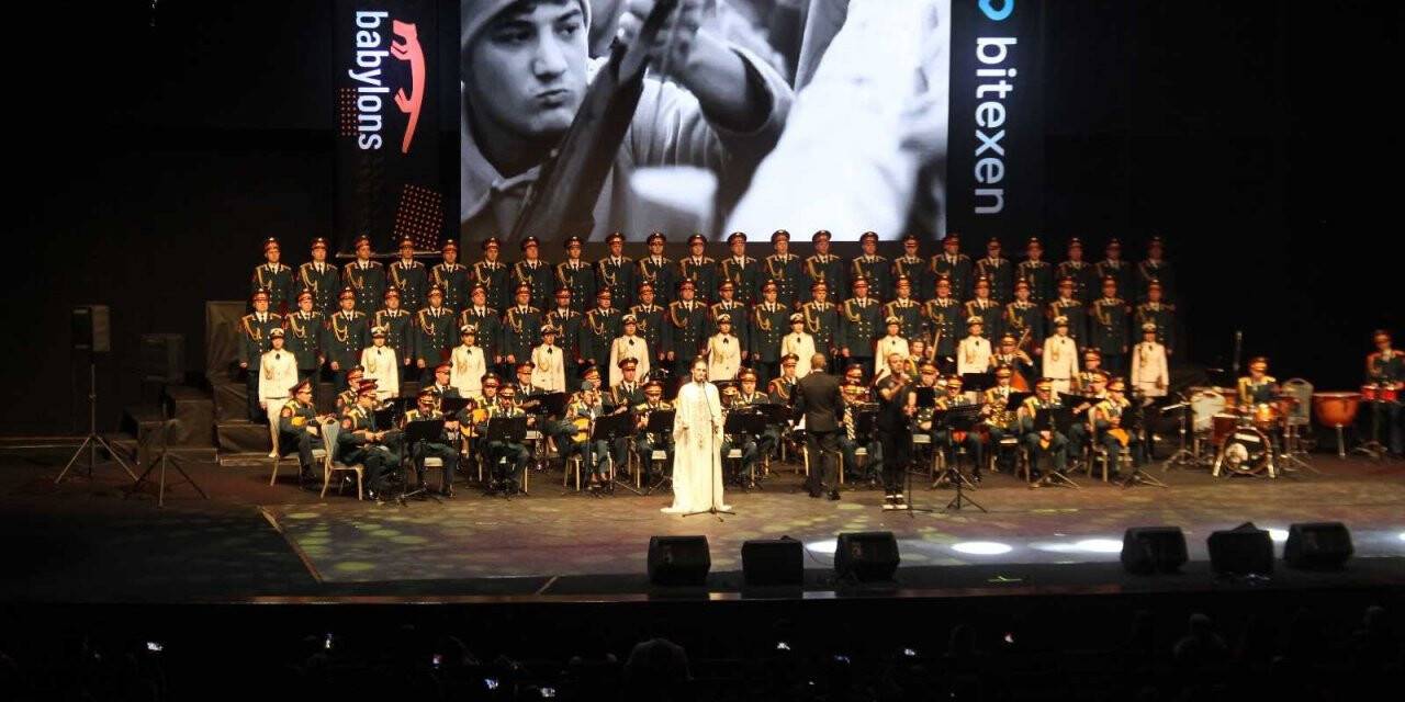 Rus Kızılordu Korosu ve Haluk Levent Konya’da sahne aldı