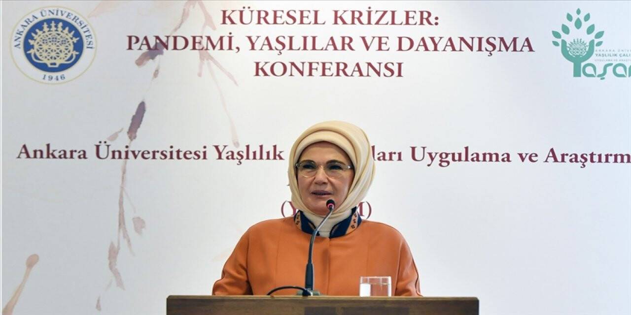 Emine Erdoğan: Yaşlılık bizde hürmet makamına oturmak demektir