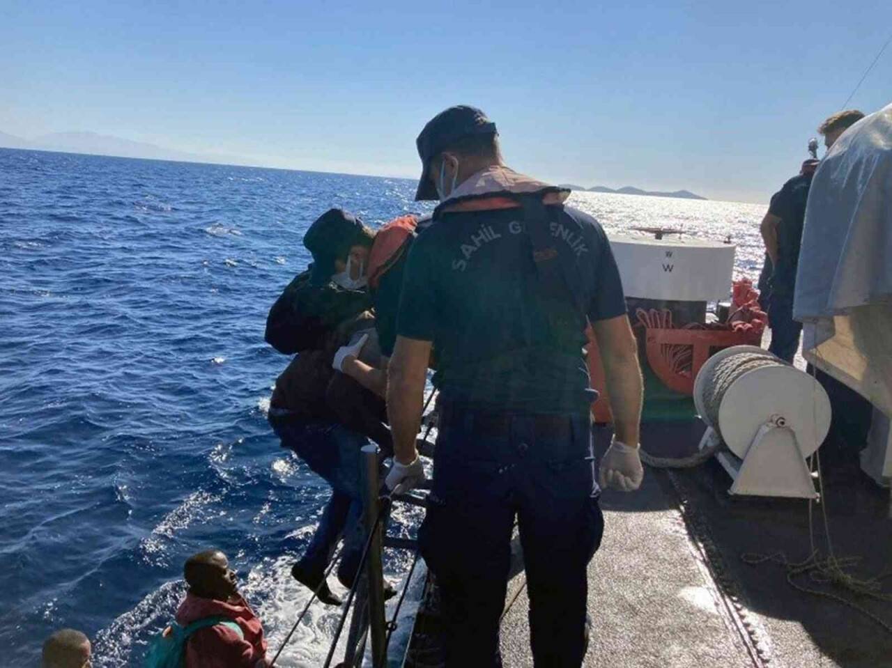 2 can salında 26 göçmen kurtarıldı