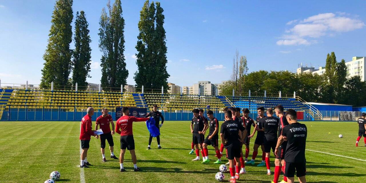 U18 Milli Takım hazırlıklarını Romanya'da sürdüryor