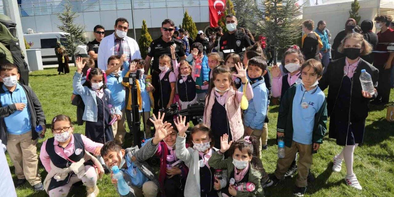 Kriminal Daire Başkanlığı ’Konya Bilim Festivali’nde