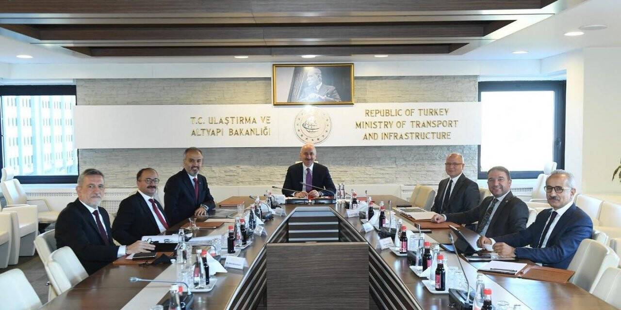 Bakan Karaismailoğlu: Bursa’nın değerine değer katacak yatırımların takipçisiyiz