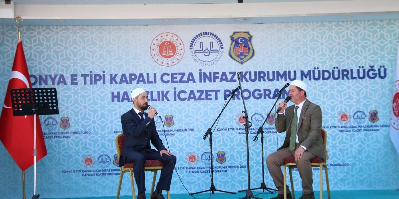 Konya'da cezaevinde hafız olan 2 mahkum için icazet töreni yapıldı