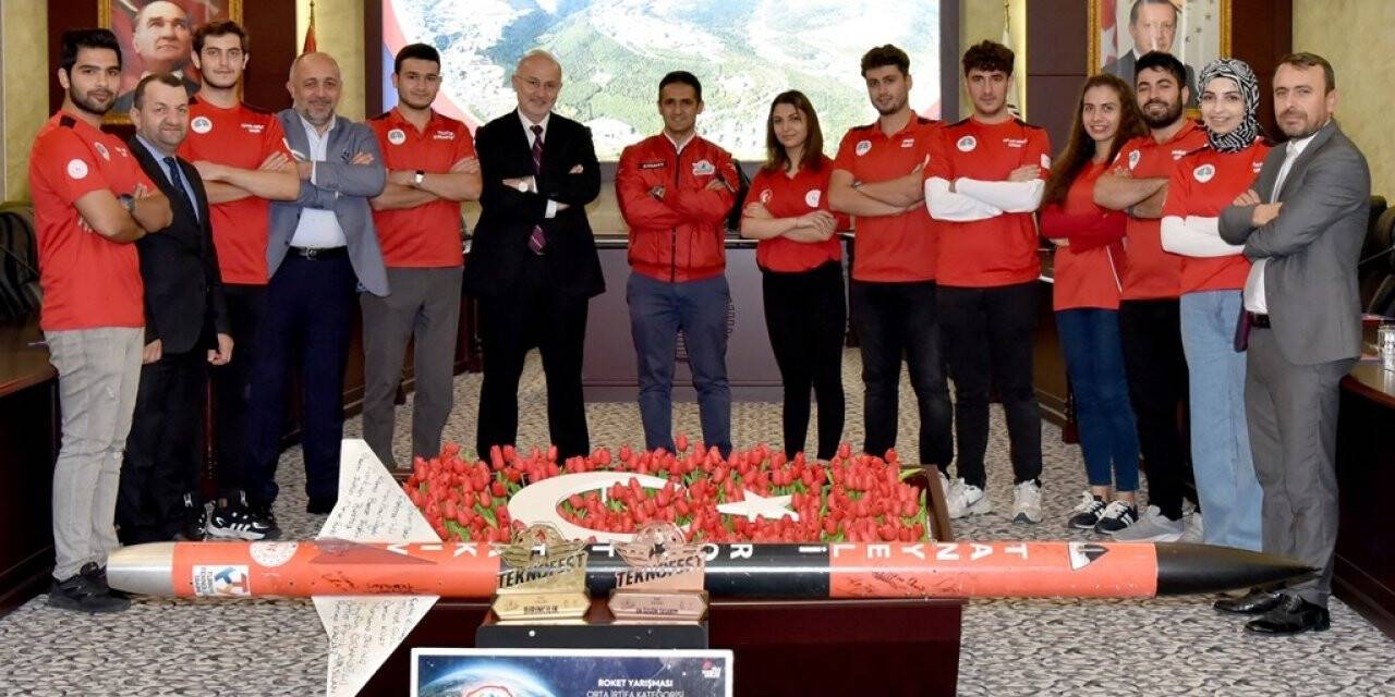 Türkiye şampiyonu ‘Tanyeli Roket Takımı’ üyeleri iş teklifleri aldı